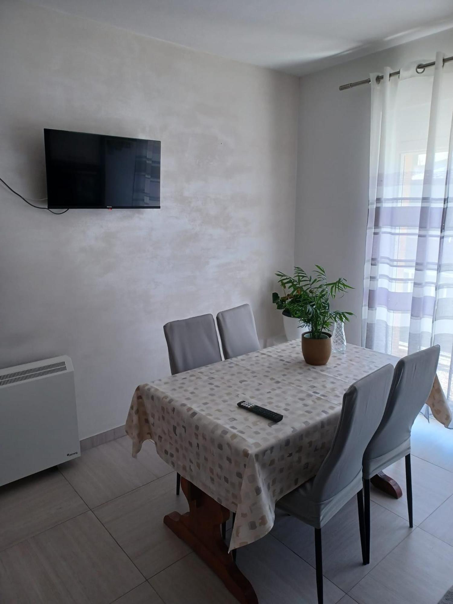 Studio Apartman Marija トロギール エクステリア 写真
